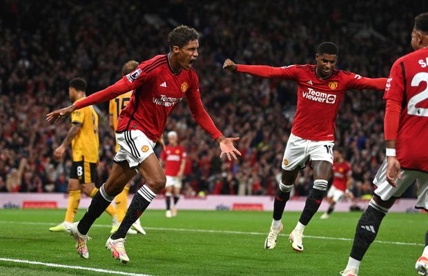 Decizie INEXPLICABILĂ în prelungiri la United - Wolves » Rio Ferdinand, scuze în numele clubului după un penalty evident ignorat în camera VAR