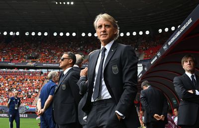 Contractul care l-a făcut pe selecționerul Italiei să demisioneze prin mail » „Adio cinic și fără scuze!”, îl atacă presa italiană