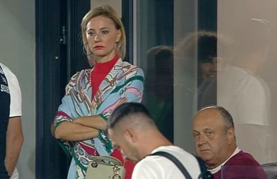 Fostul atacant al Rapidului, dezvăluiri incredibile despre scenele de la finalul partidei din Giulești: „Cei de la inelul 2 au aruncat cu floricele și cu suc spre loja domnului Șucu”