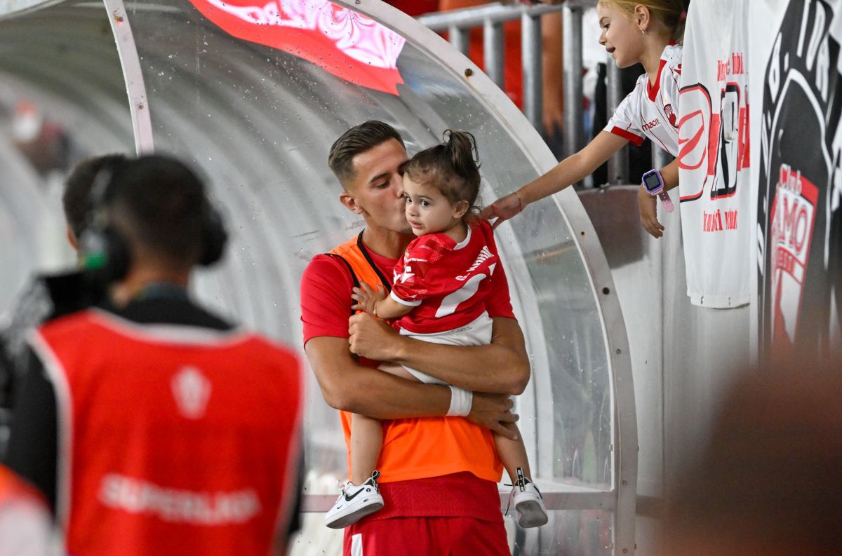 Dennis Politic, aproape de golul sezonului în Superligă » Fază de PlayStation pe „Arcul de Triumf”