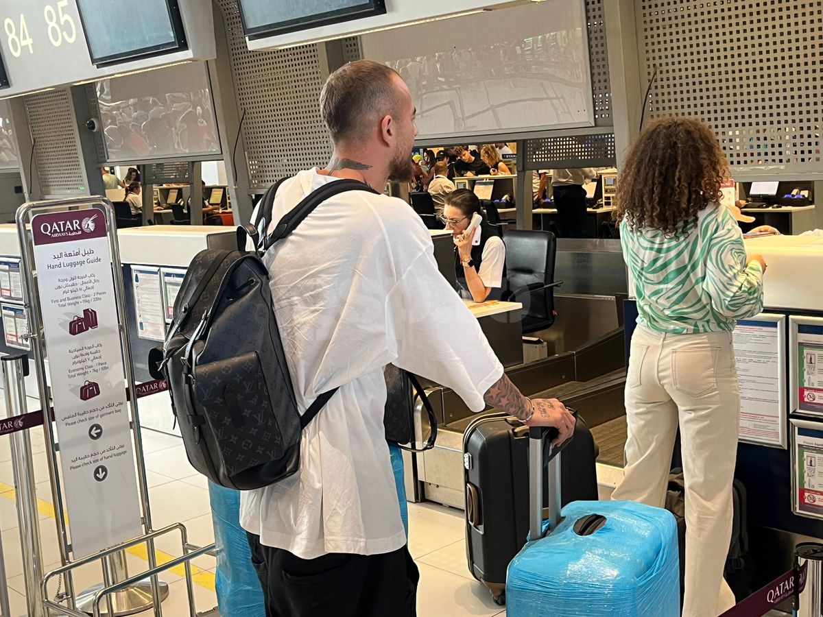 Denis Alibec a plecat să semneze noul contract. Haos provocat de Darius Vâlcov în aeroport