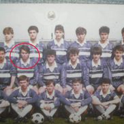 Gabriel Amărăzeanu, încercuit, la juniorii Argeșului / Sursă foto: Facebook@ Ferent-Popescu Lucian