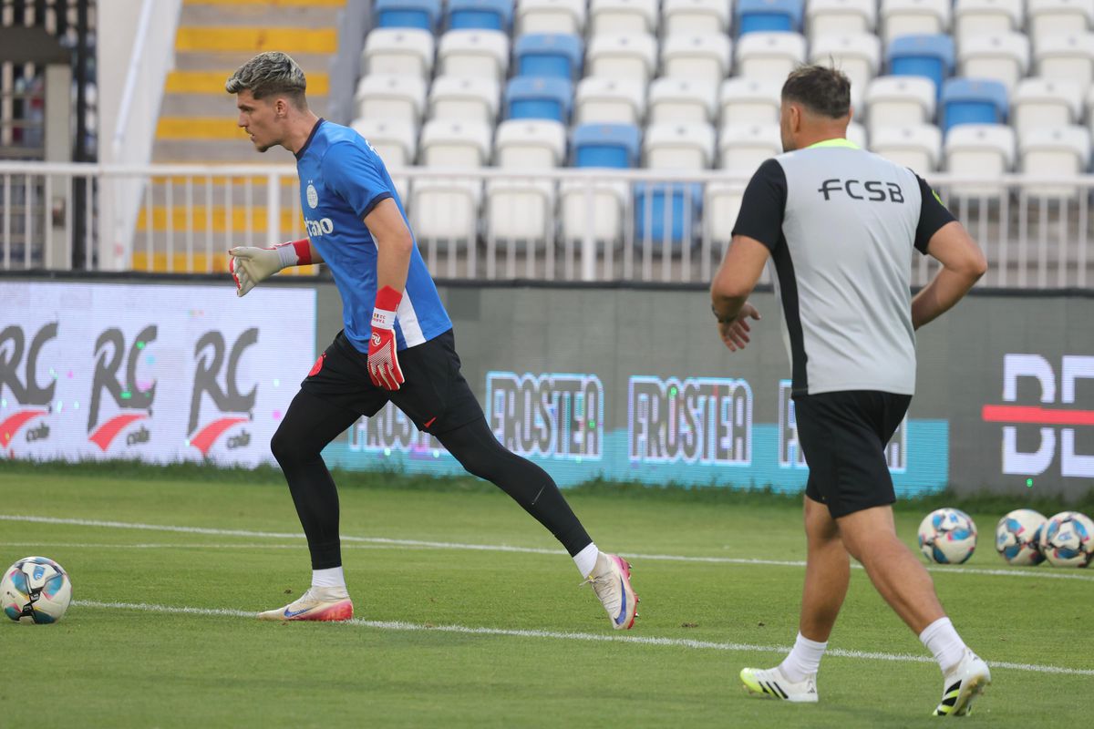 Drita - FCSB, imagini de pe gazon, înainte de meci