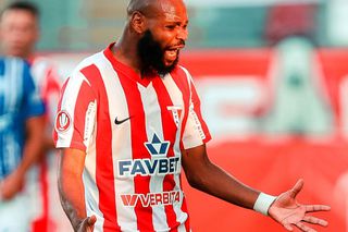 „Bineînțeles că îmi doresc să marchez” » Hakim Abdallah lasă prieteniile deoparte la Dinamo - UTA: „E alegerea lor dacă mă vor fluiera”