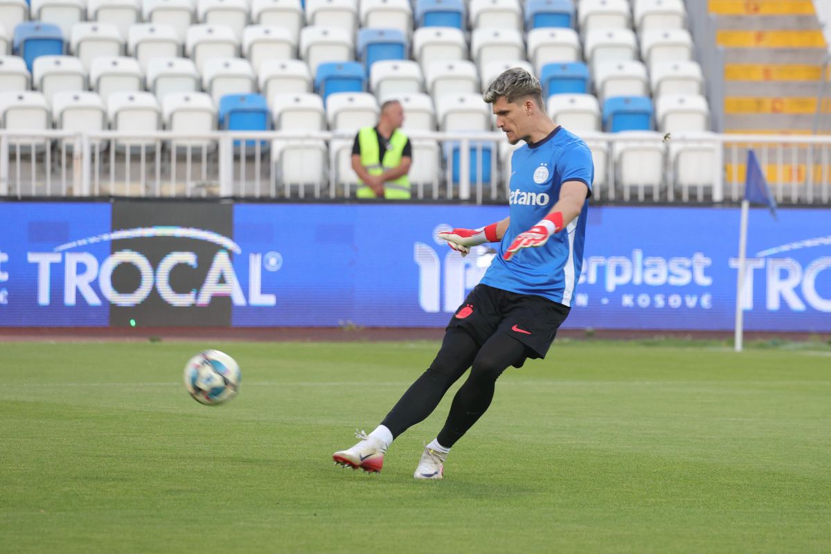 Drita - FCSB, imagini de pe gazon, înainte de meci