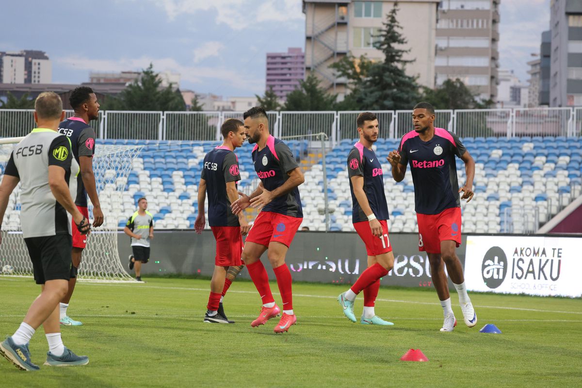 Drita - FCSB, imagini de pe gazon, înainte de meci