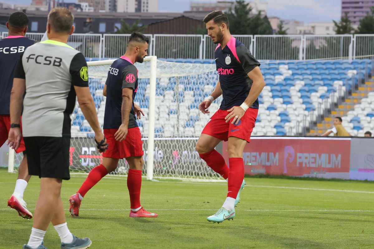 Drita - FCSB, imagini de pe gazon, înainte de meci