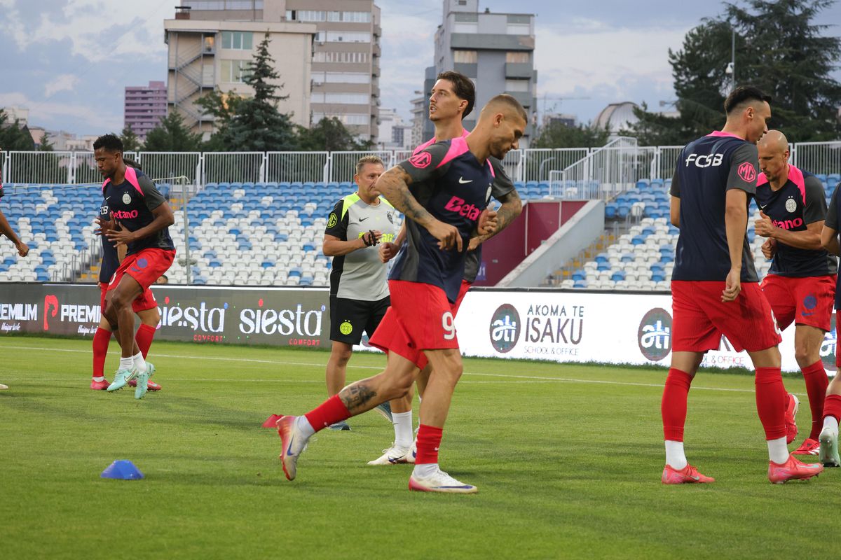 Drita - FCSB, imagini de pe gazon, înainte de meci