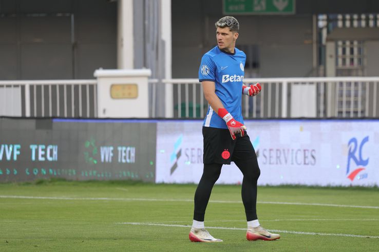 Târnovanu  - Drita - FCSB, imagini de pe gazon, înainte de meci/ foto: Ionuț Iordache (GSP)