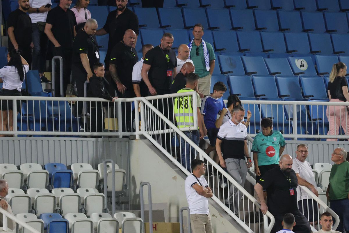 Scandal la finalul meciului Drita - FCSB » Fanii kosovari au venit spre gardurile care apărau terenul: „Țiganii, țiganii!”