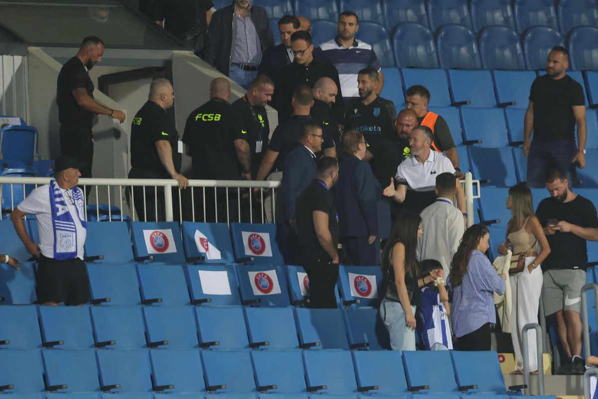 Mihai Stoica, la finalul meciului Drita - FCSB