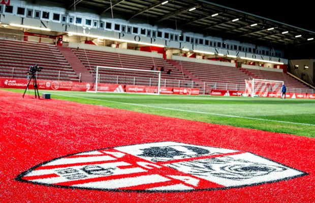 După Lyon, încă un cutremur! Clubul românului, interzis în toate competițiile: „Să reînceapă din Liga a 6-a!”