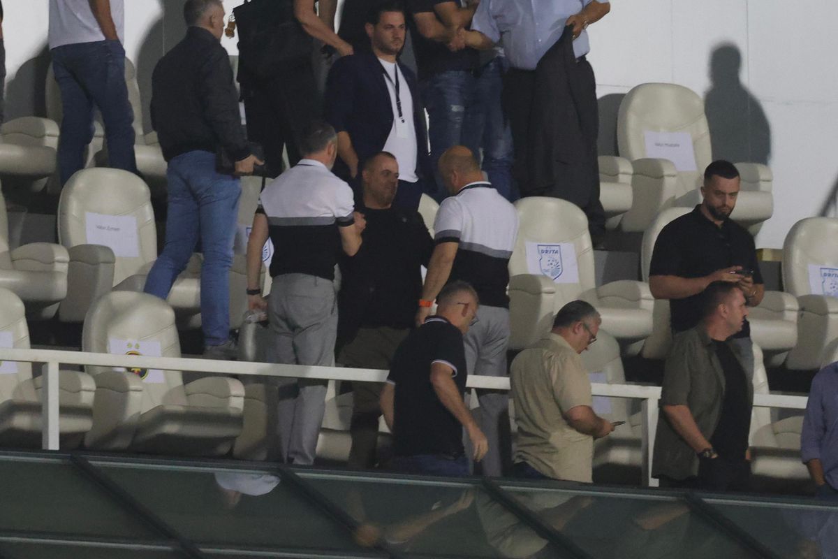 Scandal la finalul meciului Drita - FCSB » Fanii kosovari au venit spre gardurile care apărau terenul: „Țiganii, țiganii!”