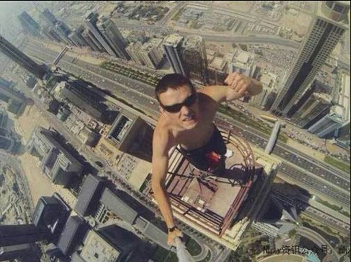 Selfieurile ucigașe! 10 poze făcute fix înainte ca protagoniștii să moară