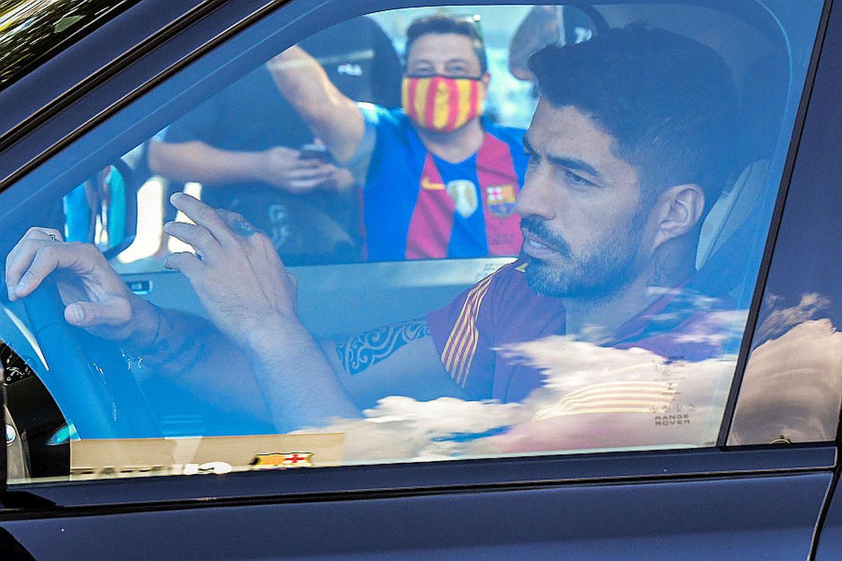 BARCELONA. Luis Suarez forțează mâna Barcelonei! Riscă să stea un an în tribună