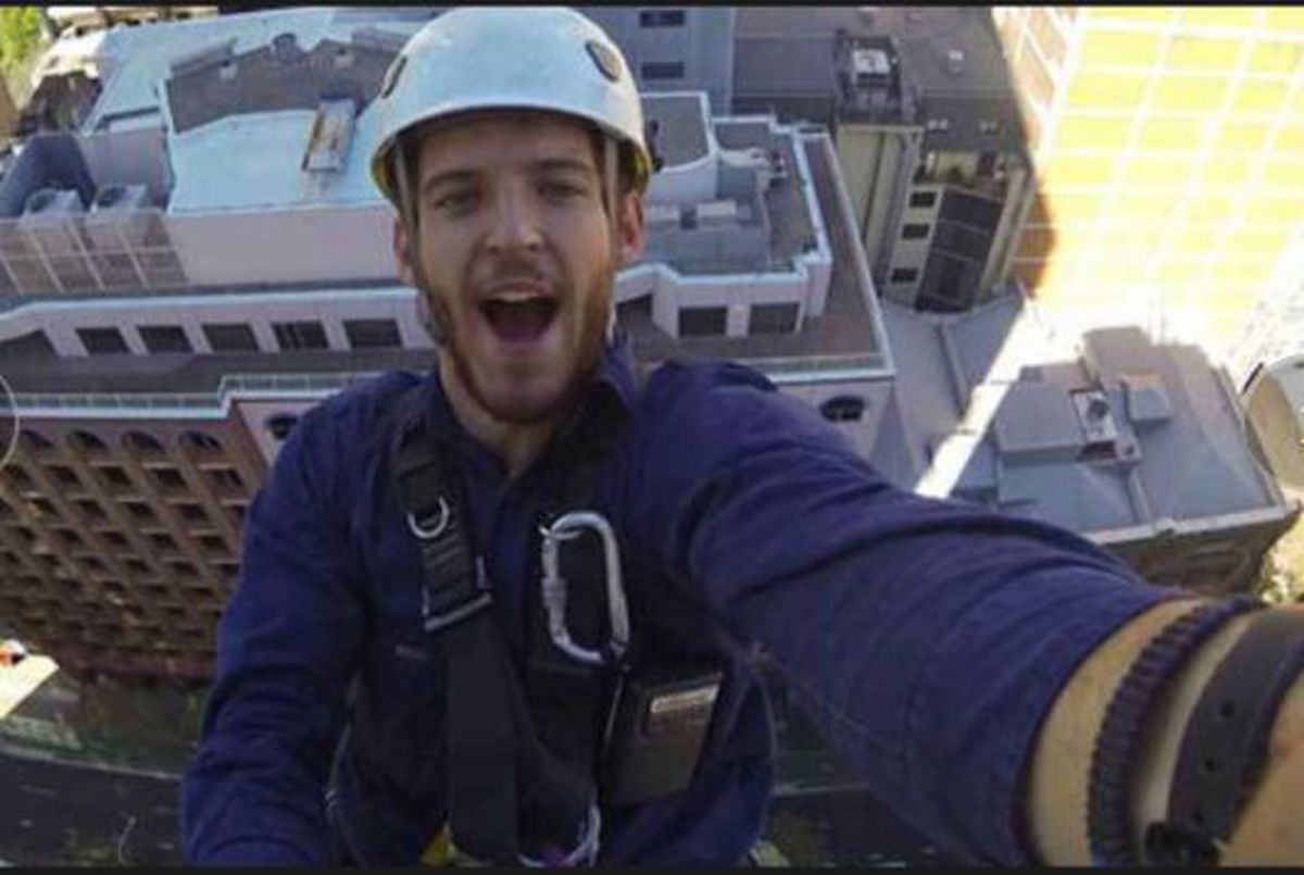 Selfieurile ucigașe! 10 poze făcute fix înainte ca protagoniștii să moară