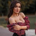Cea mai sexy asistentă TV, Viviana Sposub, are o soră cu care seamănă perfect