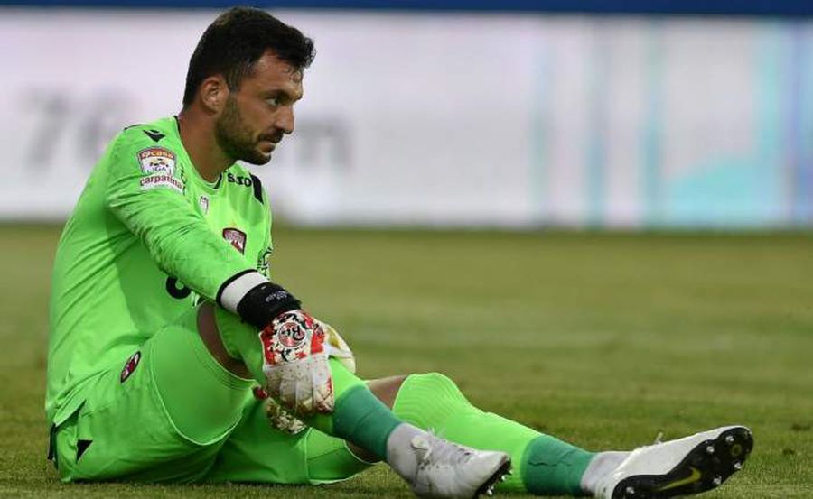 Fanii-acționari de la Dinamo reacționează după cel mai recent transfer: „Puțină lume știe cât de vânăt era piciorul lui la ultimele meciuri”