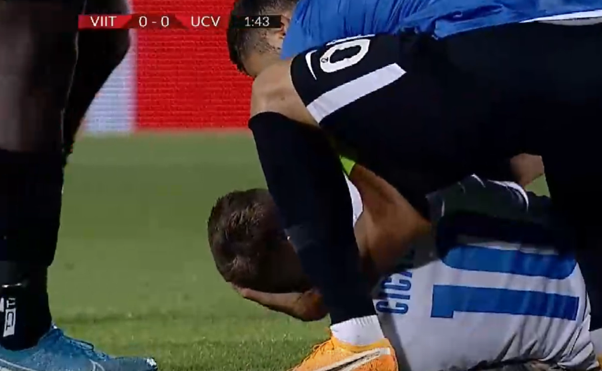 VIITORUL - CRAIOVA » FOTO // UPDATE Atac violent la Alex Cicâldău în startul meciului! Arbitrul a arătat „roșu” direct. Cum se simte mijlocașul