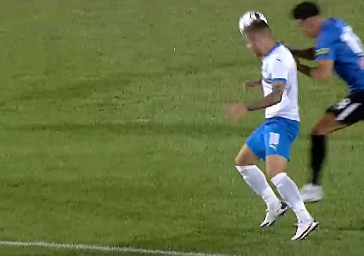 VIITORUL - CRAIOVA » FOTO // UPDATE Atac violent la Alex Cicâldău în startul meciului! Arbitrul a arătat „roșu” direct. Cum se simte mijlocașul