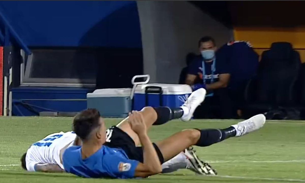 VIITORUL - CRAIOVA. Atac violent la Alex Cicâldău în startul meciului! Arbitrul a arătat „roșu” direct!