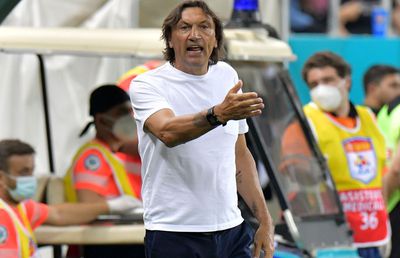 Un nou antrenor pe lista lui Dinamo! Mureșan ar putea apela la unul dintre preferații săi pentru a-l schimba pe Bonetti