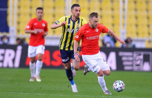 Suferința lui Alex Maxim: două luni ratate după cel mai bun sezon al carierei!