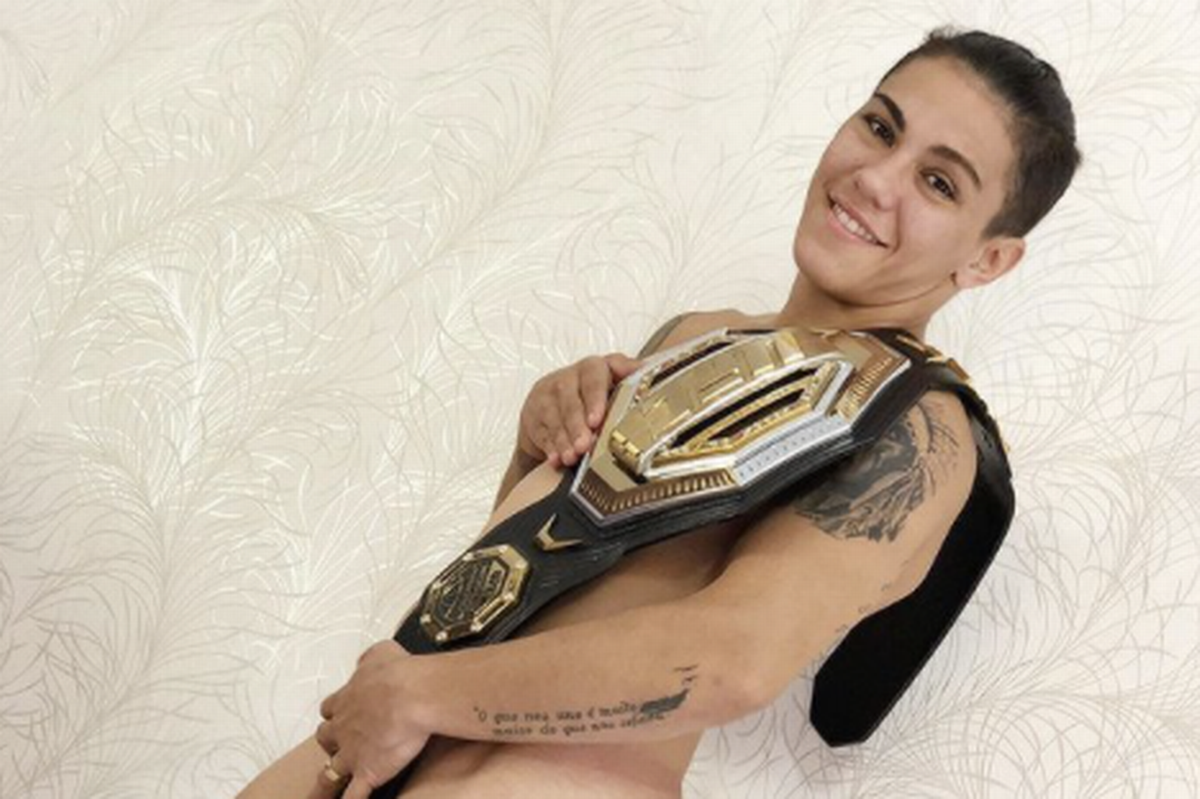 O luptătoare din UFC spune că trăiește din banii de pe OnlyFans: „Mi-am plătit mașina și chiria pe 6-7 luni”