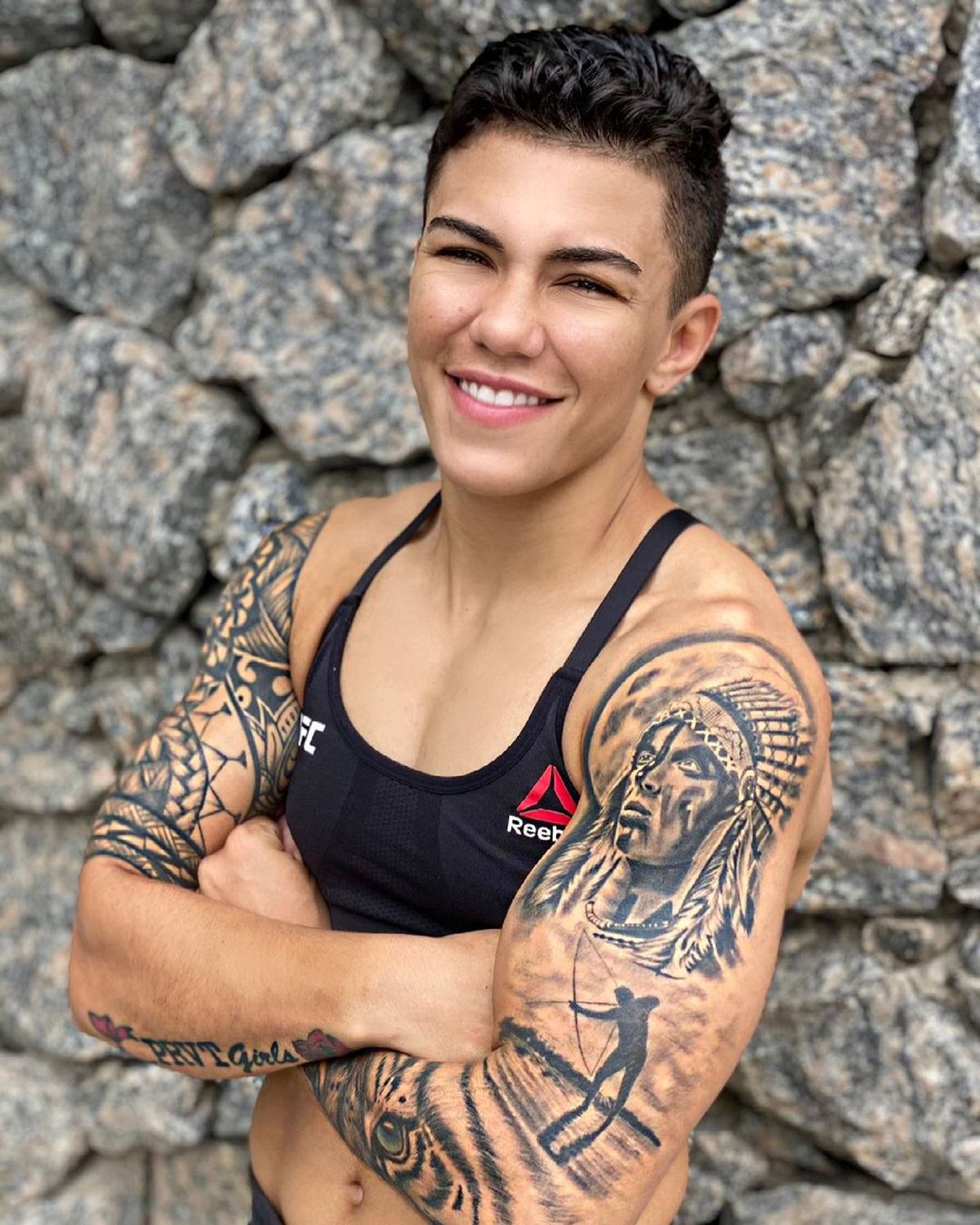 O luptătoare din UFC spune că trăiește din banii de pe OnlyFans: „Mi-am plătit mașina și chiria pe 6-7 luni”