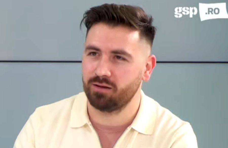 Gabriel Glăvan a propus numeroși jucători interesanți în Liga 1 / Captură GSP Live Dezvăluiri în premieră despre noul golgeter al lui Hagi: „Se simțea atât de anxios încât nu a jucat, îi era rău” » Cum a ajuns în Liga 1 + la un pas să plece din România