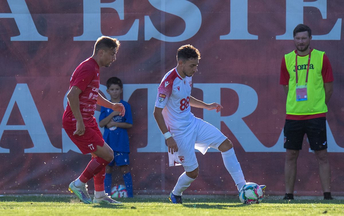 A început turul 3 din Cupa României » CSA Steaua, calificare dramatică la loviturile de departajare. Dinamo s-a distrat cu Tunari. Toate rezultatele