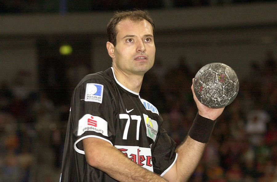 Robert Licu în tricoul celor de la Magdeburg în 2003, FOTO: Imago Images Robert Licu a prefațat meciul Dinamo - Magdeburg, la debutul în Liga Campionilor: „Primul test adevărat”