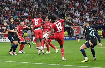 Decizie incredibilă în Ligă! Cum NU s-a dat un asemenea penalty?! » „E nevoie de un asistent al asistentului video”