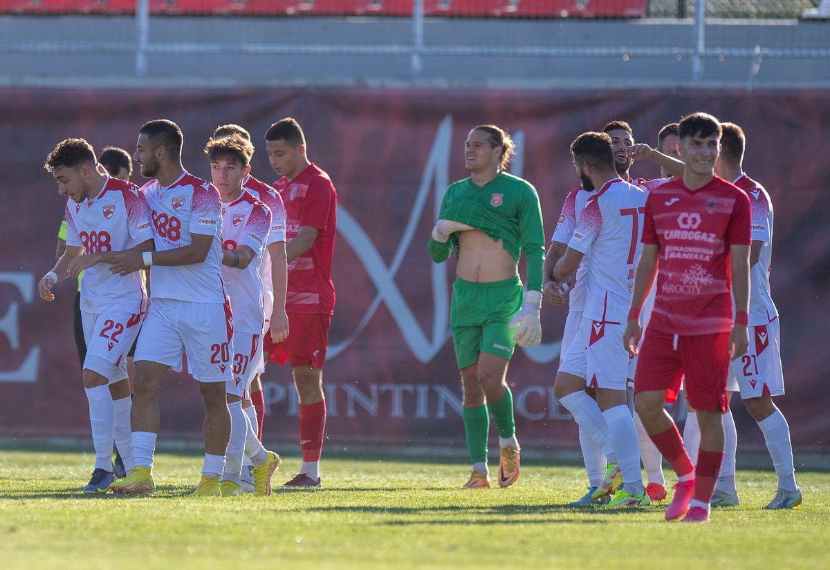 A început turul 3 din Cupa României » CSA Steaua, calificare dramatică la loviturile de departajare. Dinamo s-a distrat cu Tunari. Toate rezultatele