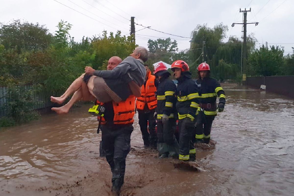 „Mă rog pentru pechenii mei” » Fosta mare handbalistă Steluța Luca, mărturie emoționantă după prăpădul din Pechea natală: „Ai mei au mers să dea o mână de ajutor. Aș vrea să cred că-și vor relua viața normală”