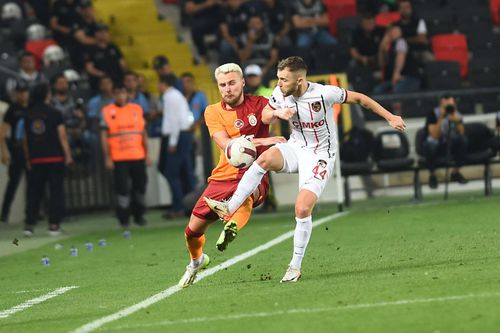 Mijlocașul Alexandru Maxim (34 de ani) a deschis scorul în meciul pierdut de Gaziantep pe terenul celor de la Sivasspor, scor 2-3, în runda cu numărul #5 a primei ligi din Turcia.