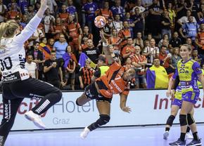 Gloria Bistrița a ținut aproape de Metz, echipă cu pretenții de Final Four în Liga Campionilor » Un nou star în handbalul românesc