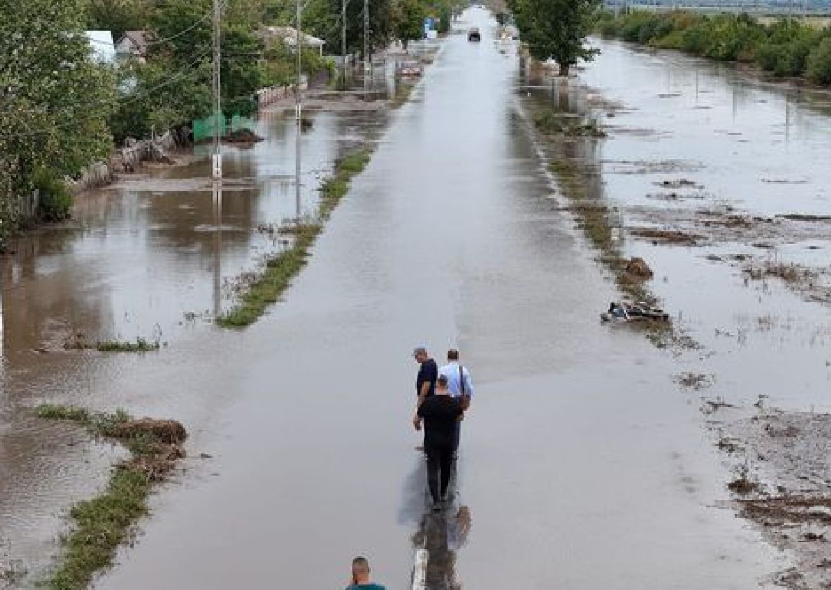 Inundații în Pechea, localitatea natală a lui Lucian Bute