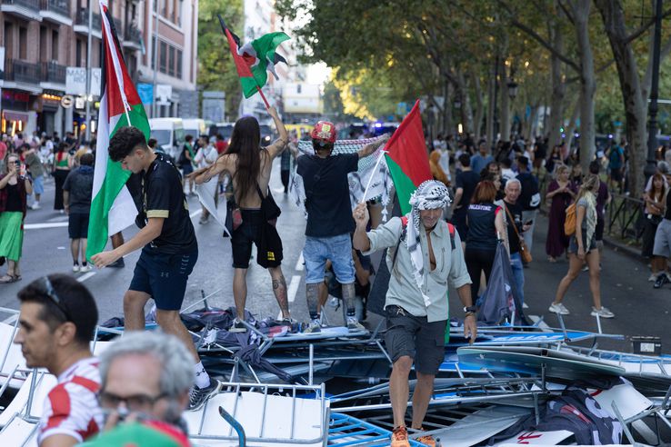 Protestatarii pro-palestinieni au dus la anularea etapei din Madrid/Foto: Imago Images
