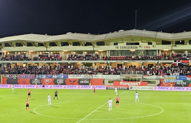 Nu s-a văzut la TV: reacția celor de la Miercurea Ciuc când galeria lui FCSB a început să scandeze „România!, România!”. Momente sensibile la pauză