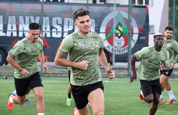 Cum a reacționat presa din Turcia, după debutul lui Ianis Hagi la Alanyaspor: „Pe urmele tatălui”