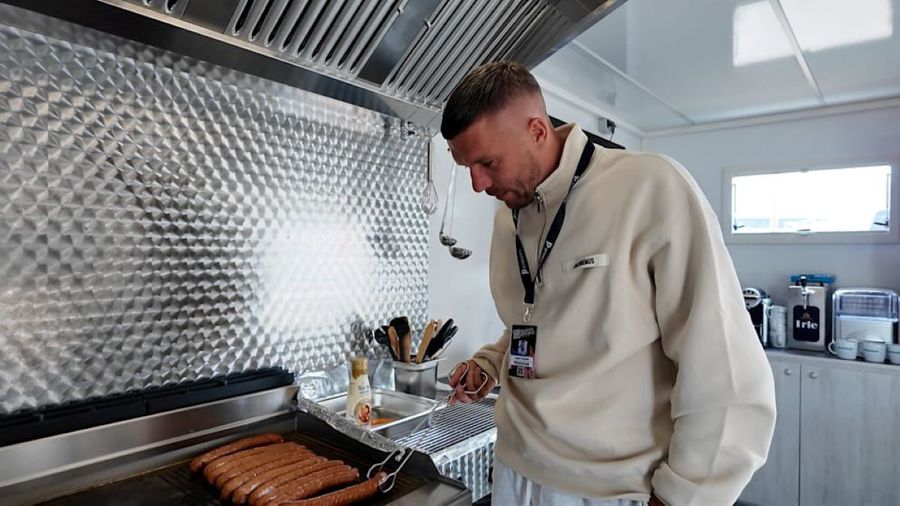 Campionul mondial a ajuns să doarmă în rulotă! „Mi-am creat o mică oază aici”