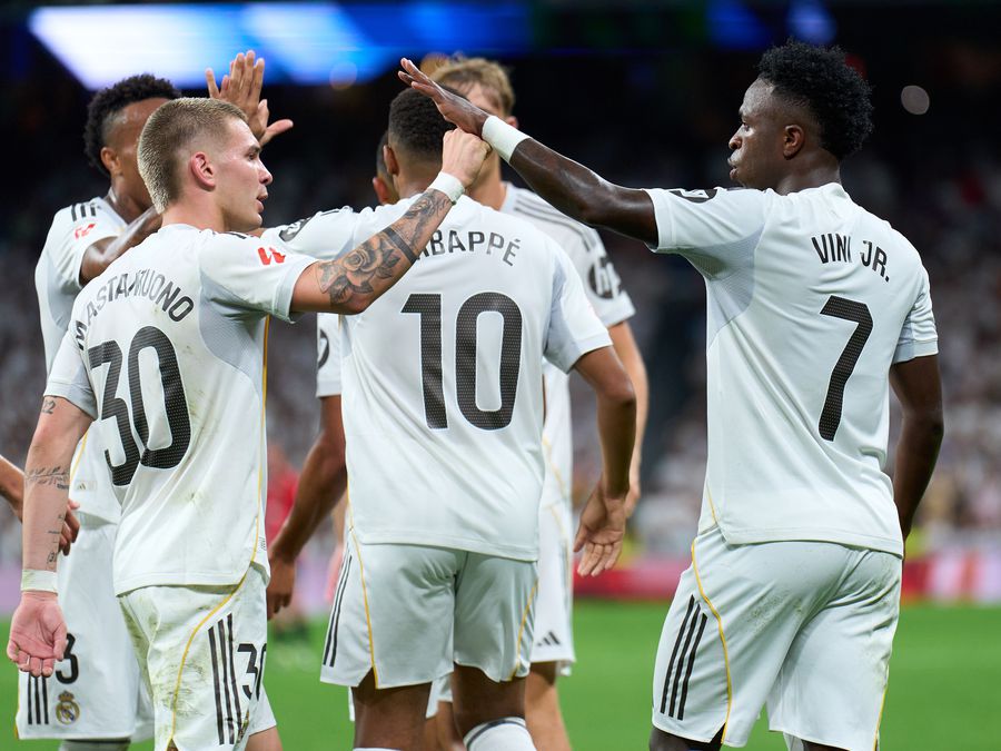 Start în Liga Campionilor! Cristi Chivu, în prim-plan » UEFA a plusat la premii + cine e marea favorită la casele de pariuri