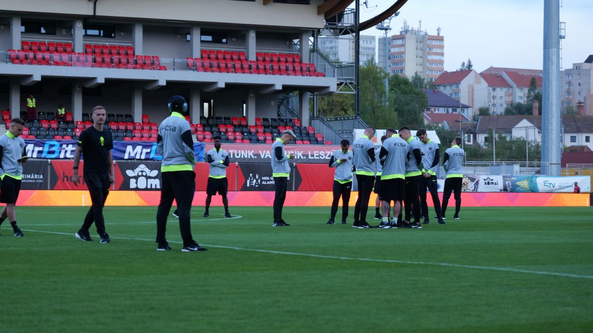 Imagini înainte de Csikszereda - FCSB