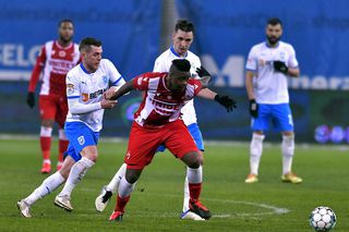 Atacantul dat afară de Dinamo pentru dopaj a semnat în România: „Transfer de marcă”