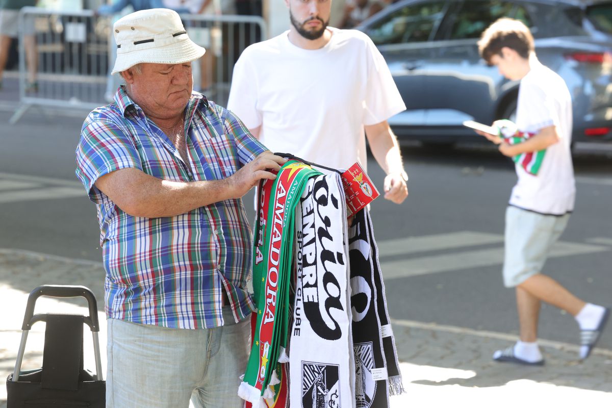 Estrela ca respiro, Amadora ca metaforă a periferiei » Lumea lui Ianis Stoica după ce a părăsit România