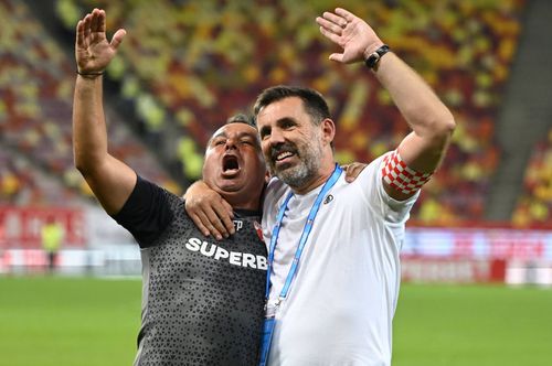 Florentin Petre a fost invitat la „2 la 1”, podcastul GSP. Acum antrenor secund în staff-ul lui Kopic la Dinamo, Petre e sigur că va veni și ziua în care va fi „principalul” echipei de suflet