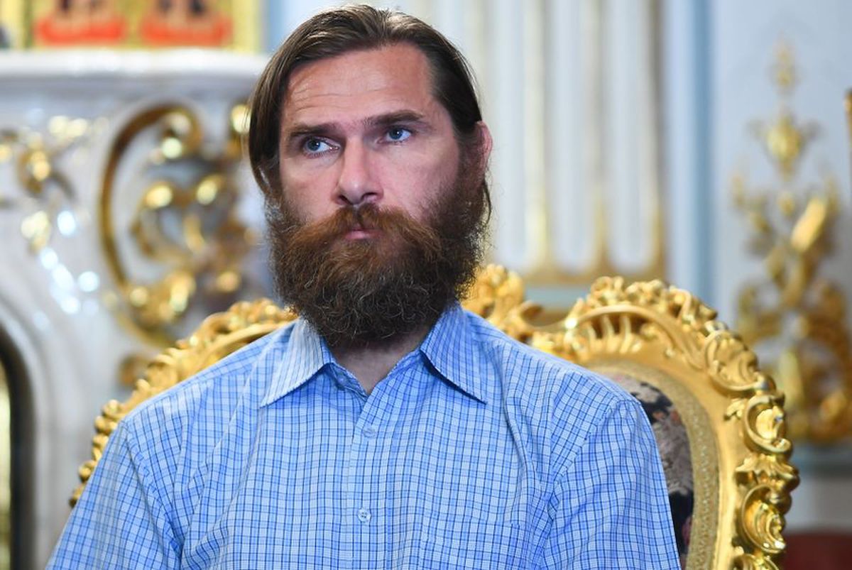 FCSB // VIDEO Gigi Becali, cadou de 100.000 de euro pentru Alexandru Tudor! Fostul arbitru a primit un BMW de 500 de cai putere