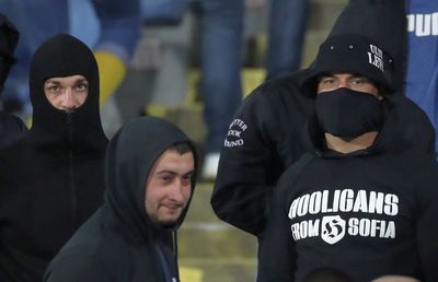 BULGARIA - ANGLIA 0-6 // Meci cu probleme la Sofia: fanii Bulgariei, scandări rasiste și saluturi naziste la meciul cu Anglia! Englezii au dat 6 goluri