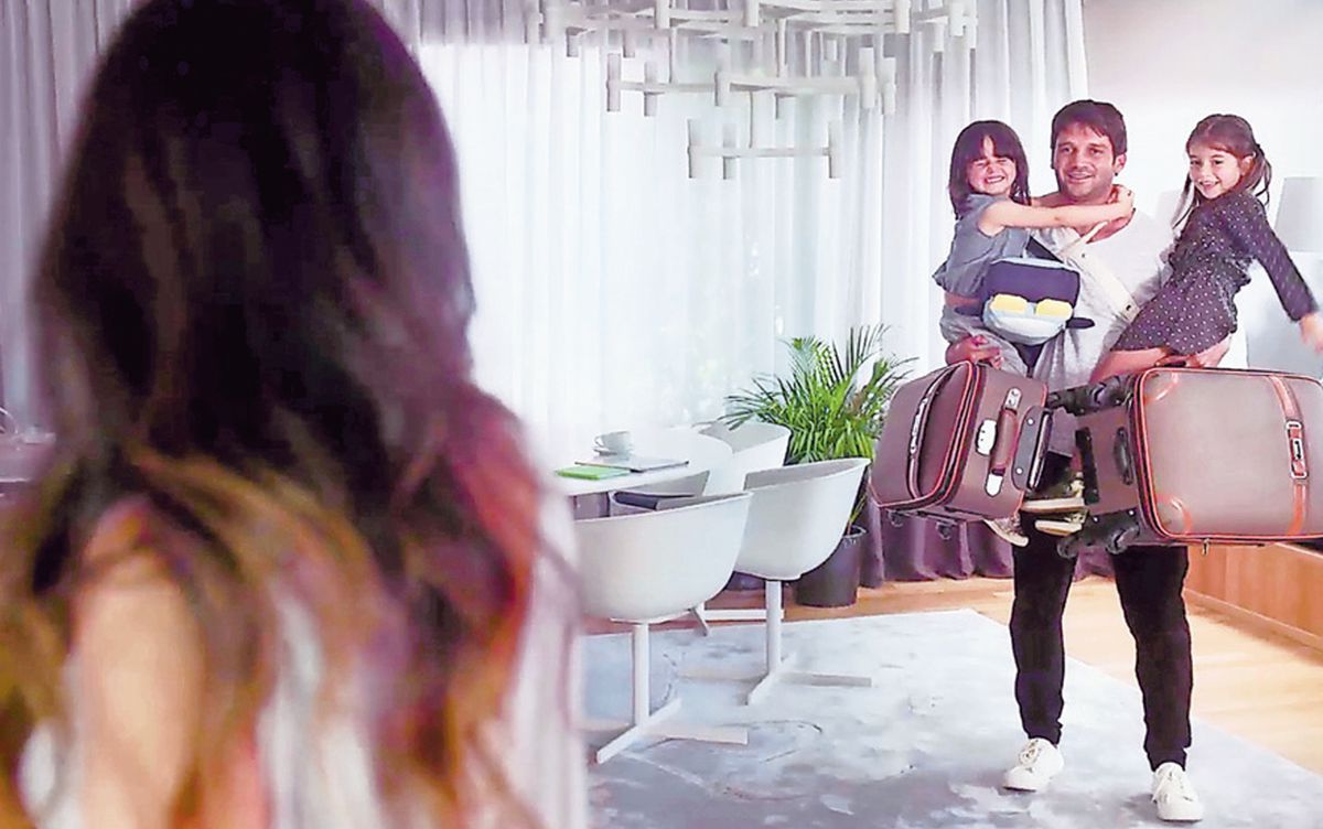 EXCLUSIV Tun financiar dat de Cristi Chivu! Suma fabuloasă încasată pe vila din Corbeanca: profit URIAȘ!